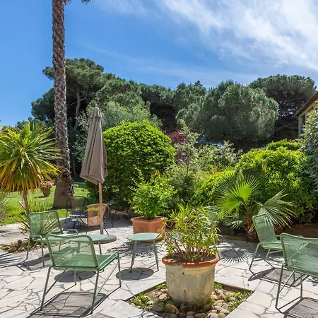 Pierre & La Pinede Hotel apartamentowy Hyères