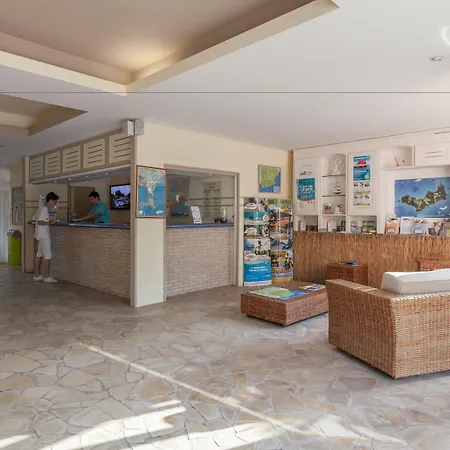 Pierre & La Pinede Aparthotel 3*