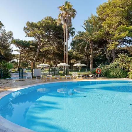 Pierre & La Pinede 3* Hyères