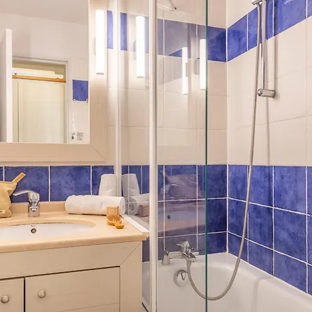 Lejlighedshotel Pierre & La Pinede 3*