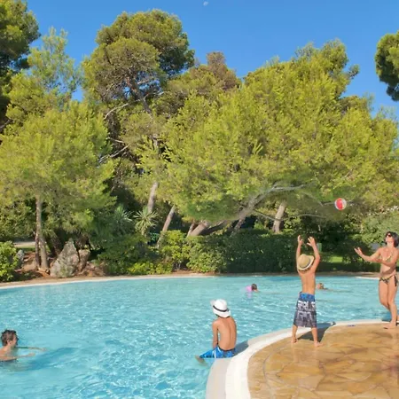 Résidence Pierre&vacances La Pinède 3*