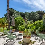 Pierre & La Pinede Apart-hotel Hyères