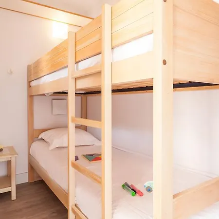 Aparthotel Pierre & La Pinede 3*