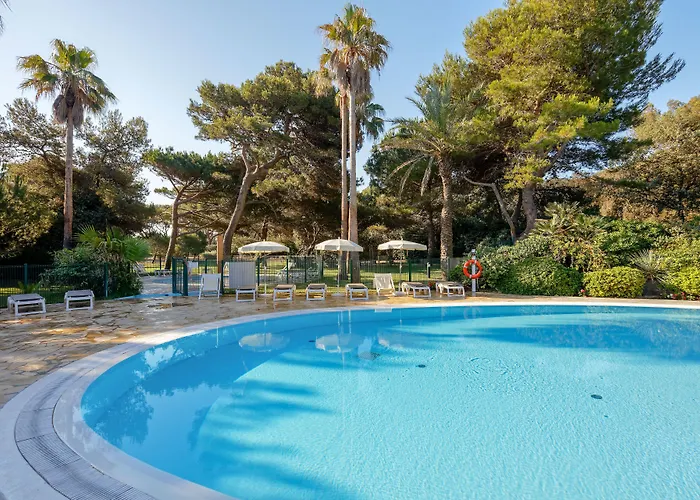 Pierre & La Pinede 3* Hyères