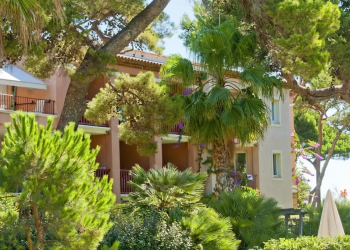 شقة فندقية Pierre & La Pinede 3*